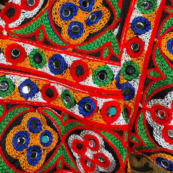 Hand-Stitched Embroidered Women's Crop Top - Picture 2 of 6